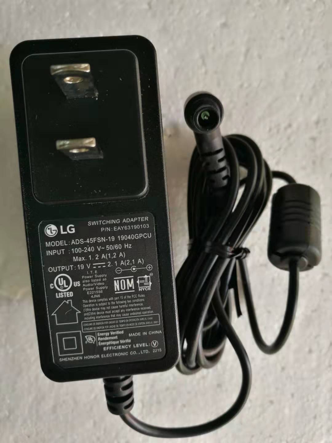 *Brand NEW* LG 19040GPCU ADS-45FSN-19 19V 2.1A AC DC ADAPTER POWER SUPPLY